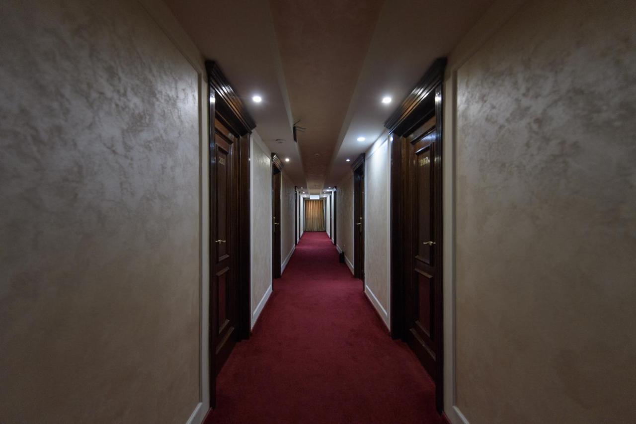 Hotel Golden Palace Mamaia Esterno foto
